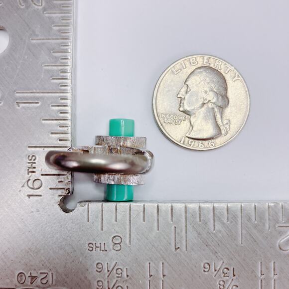 Vintage Trifari Ring Art Deco Style Green Lucite Rhinestone Size 5.75 Adjustable - Picture 10 of 16